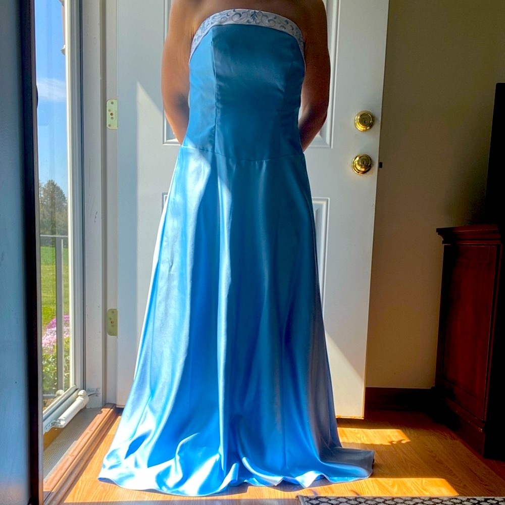 Sky Blue Prom/Bridesmaids Dress